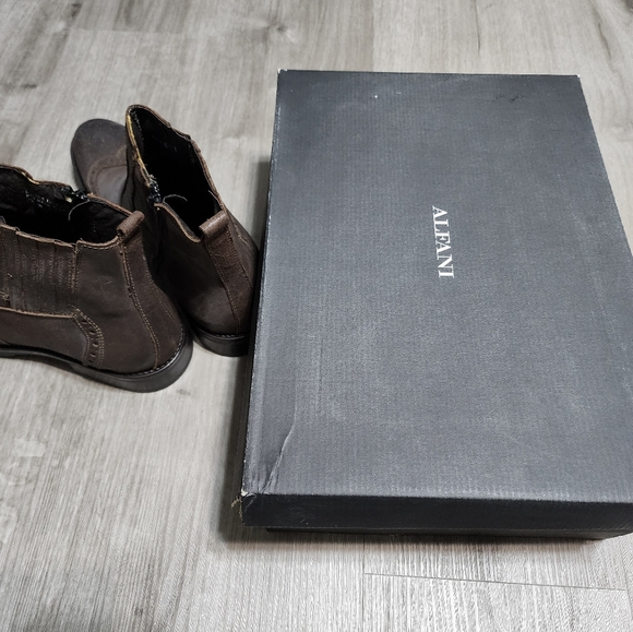 Alfani men's Distressed leather boot, 8.5M - Picture 7 of 8